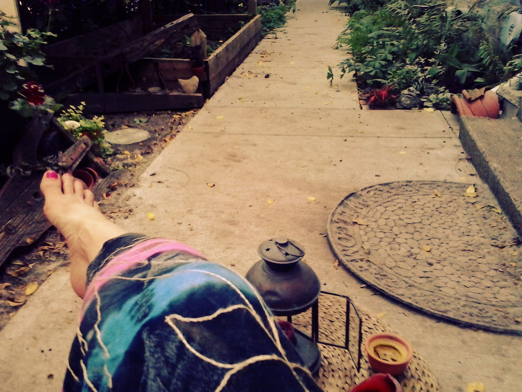 chillaxing in my garden - thetemenosjournal.com