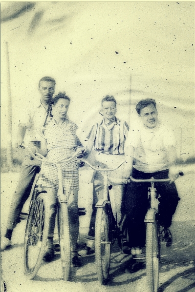 grandma-and-the-bikes