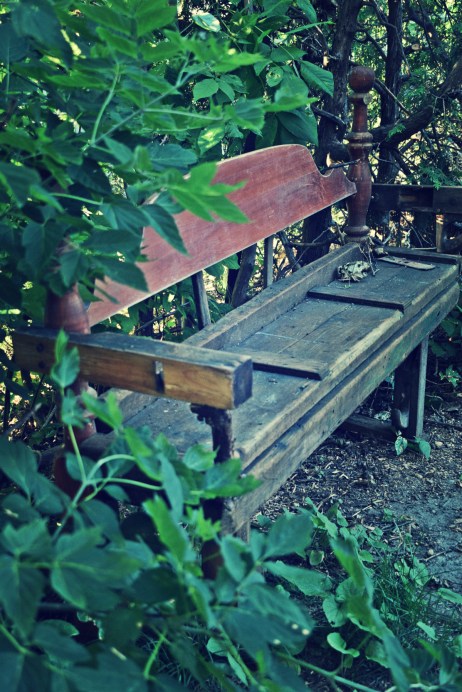 neighbours upcycled bench - thetemenosjournal.com