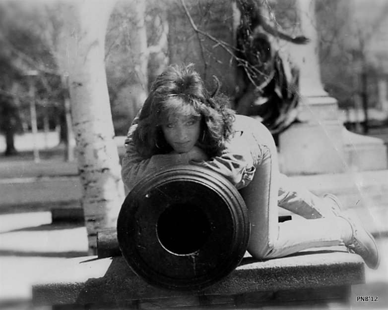 BealArt Girl With Canon - Victoria Park, London, Ontario, Canada - thetemenosjournal.com